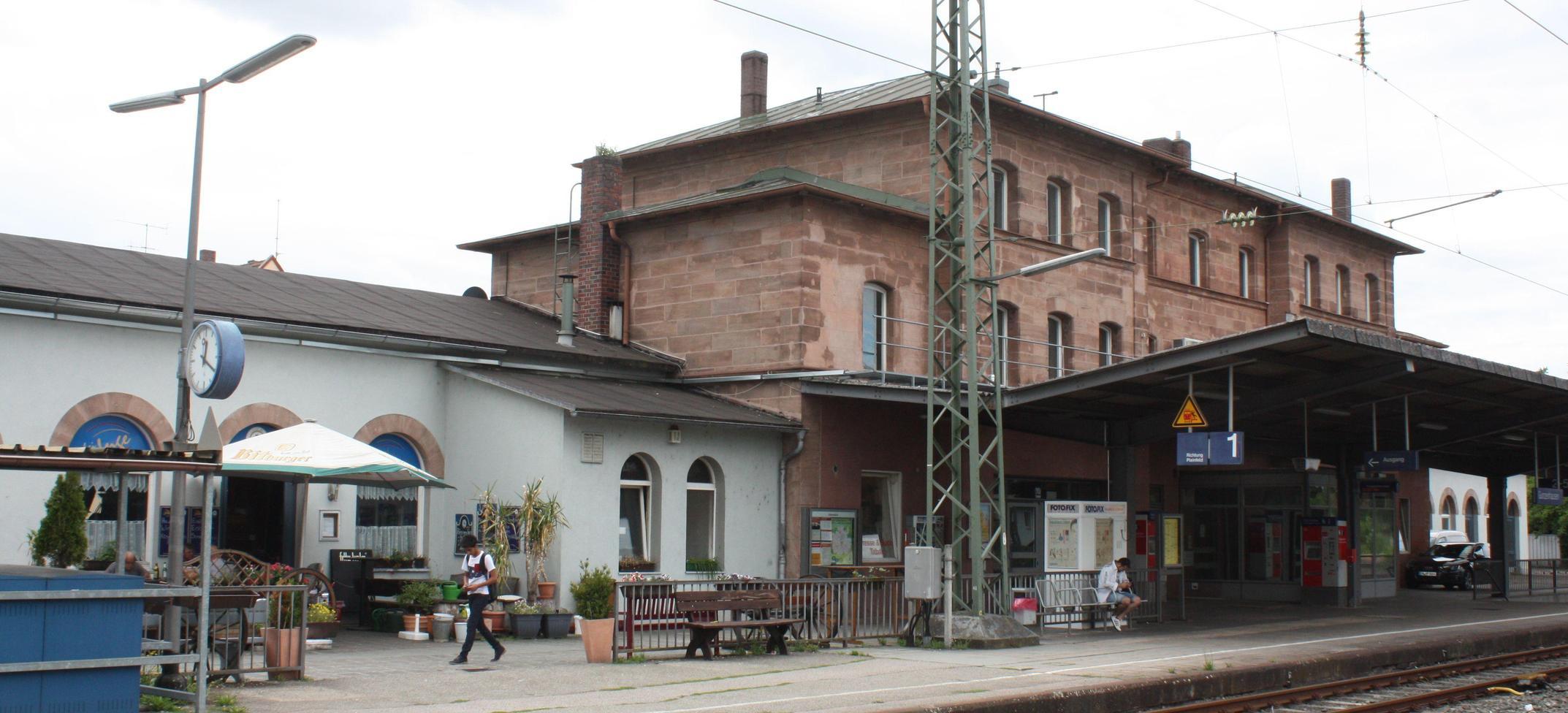 Der Bahnhof gehört nun der Stadt Gunzenhausen | Nordbayern