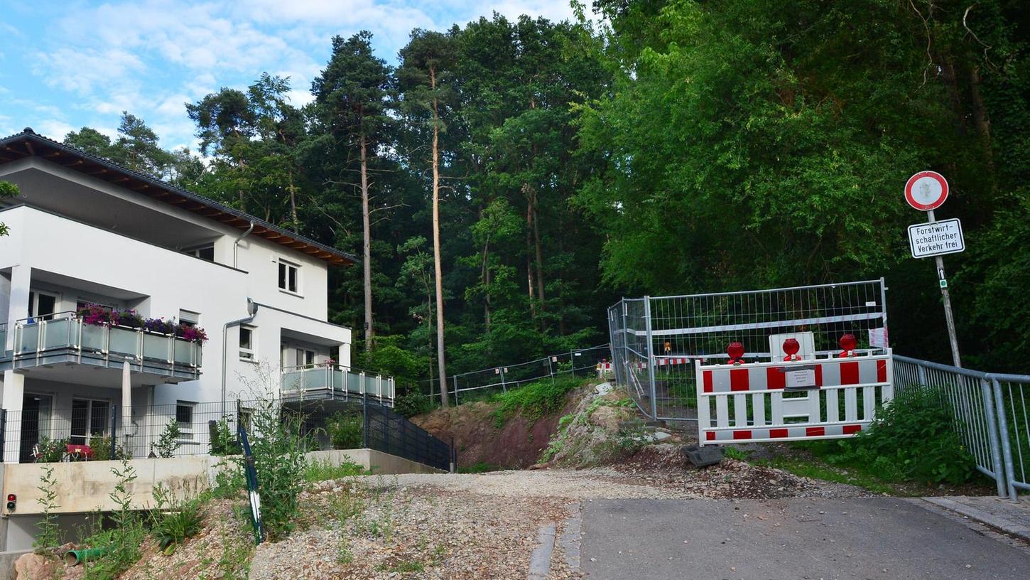 Waldweg in Bubenreuth durch Baustelle abgegraben