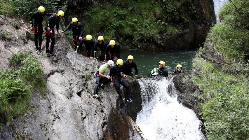 Der Canyoning-Club vergnügt sich in Südtirols Fluten 