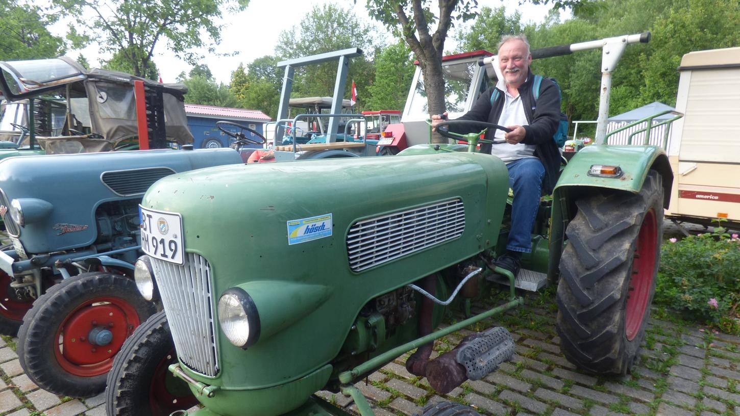 Die sechste Traktor-Oldtimerwallfahrt am Samstag in Gößweinstein fand mit insgesamt 45 teilweise historischen Traktoren statt.