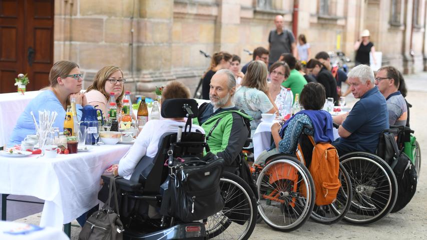 Gemeinsam frühstücken: Erlangen trifft sich 2017 beim Bürger-Brunch