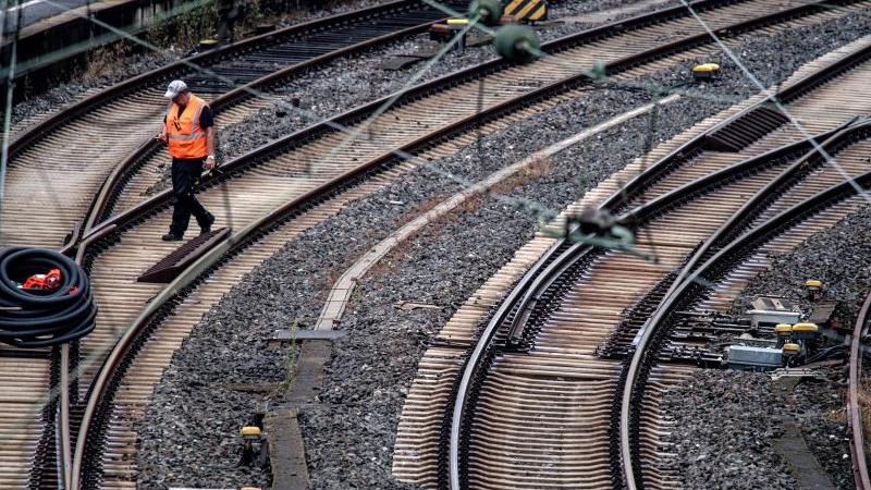 Täglich wird auf deutschen Bahnstrecken gebaut. Zwischenfälle sind eher selten. 