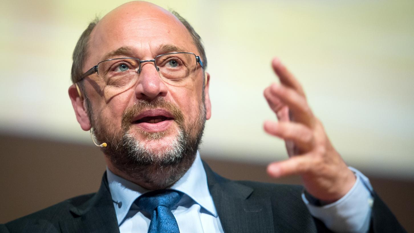 Auch wenn die Wirtschaft ihn kritisiert, so verteidigt SPD-Kanzlerkandidat Martin Schulz sein Programm für die Zukunft.