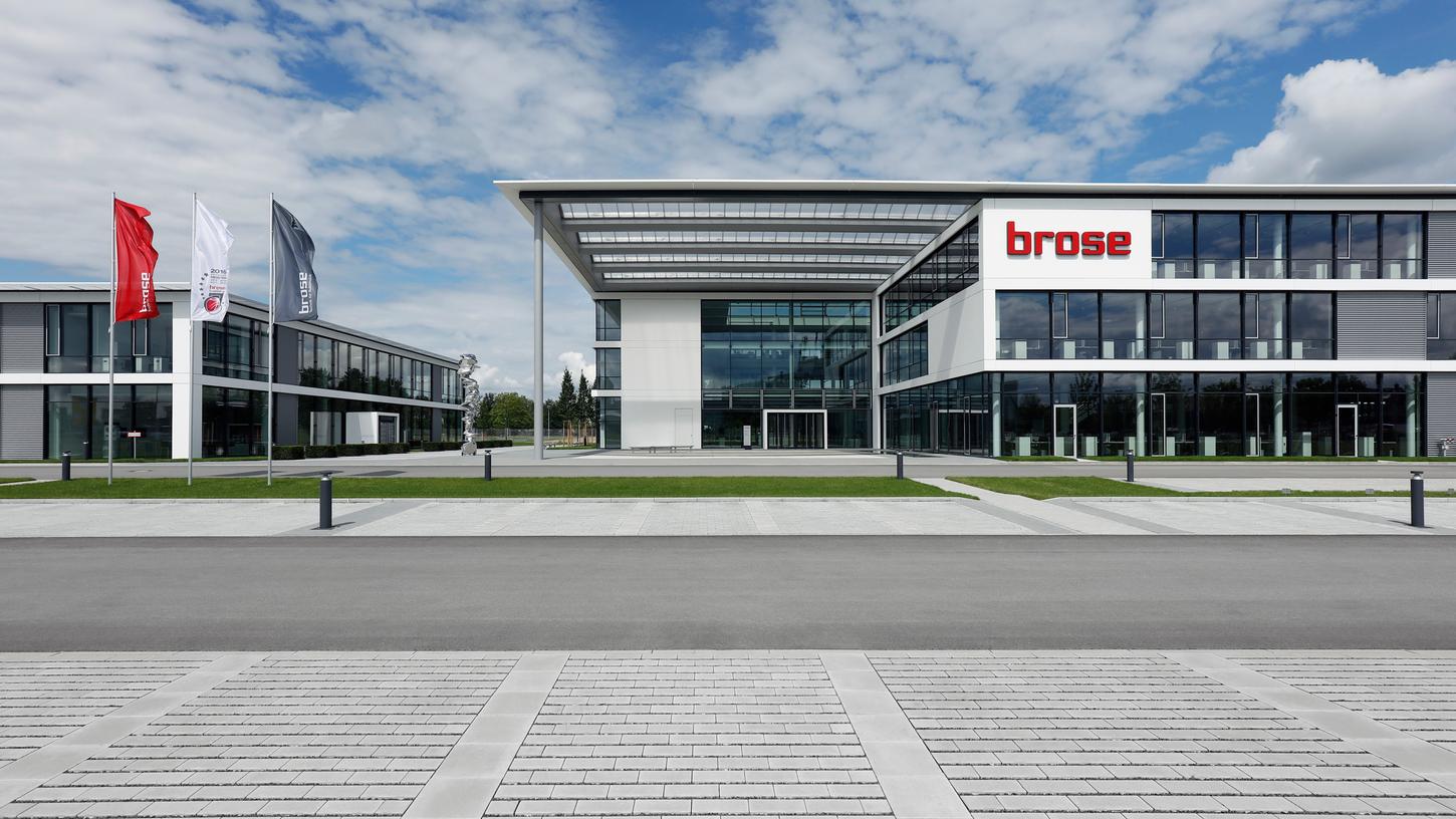 Tatsächlich zählt Brose mit einem Umsatz von 6,1 Milliarden Euro und einem Gewinn von 357 Millionen Euro im vergangenen Jahr zu den Top-40 der Kfz-Zulieferer weltweit.