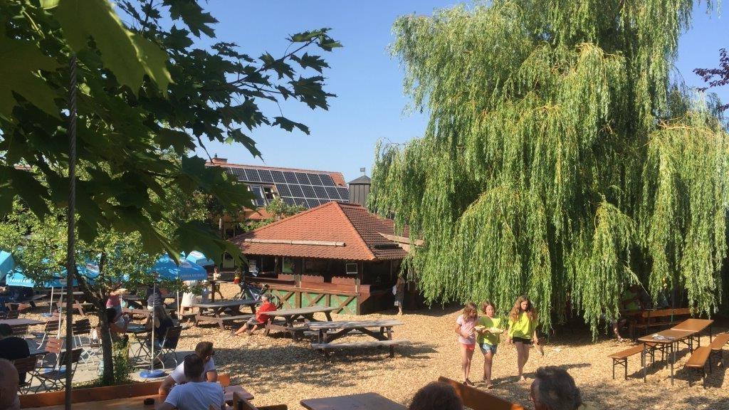 Laut nordbayern.de-Ranking der schönste Biergarten in der Region. Laut nordbayern.de-Ranking der schönste Biergarten in der Region.