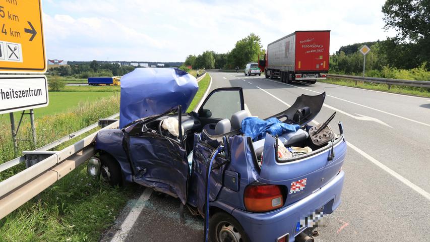Unfall bei Schlüsselfeld: Pkw kollidiert mit Lastwagen