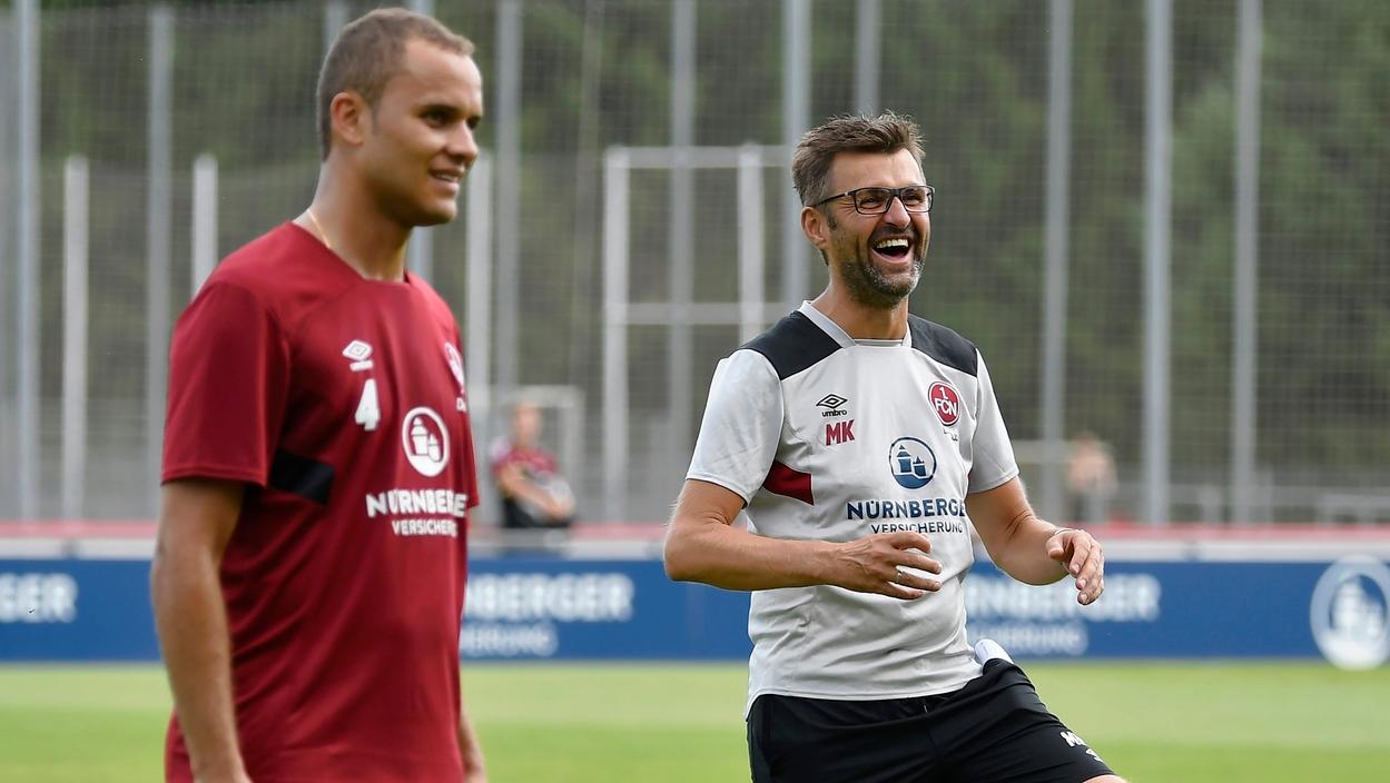 Bereits am Freitag folgte Ewerton auf dem Trainingsplatz den Anweisungen von Trainer Michael Köllner.