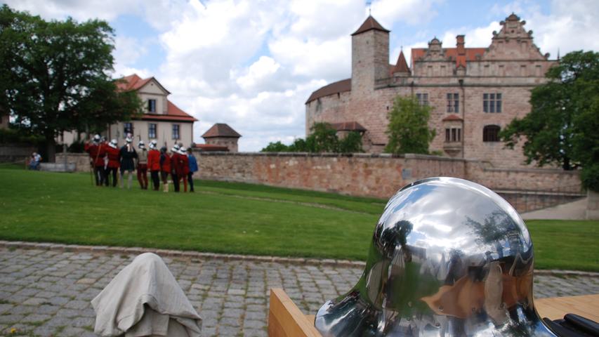 Wie im Mittelalter: Das Nürnberger Aufgebot belebt die Cadolzburg