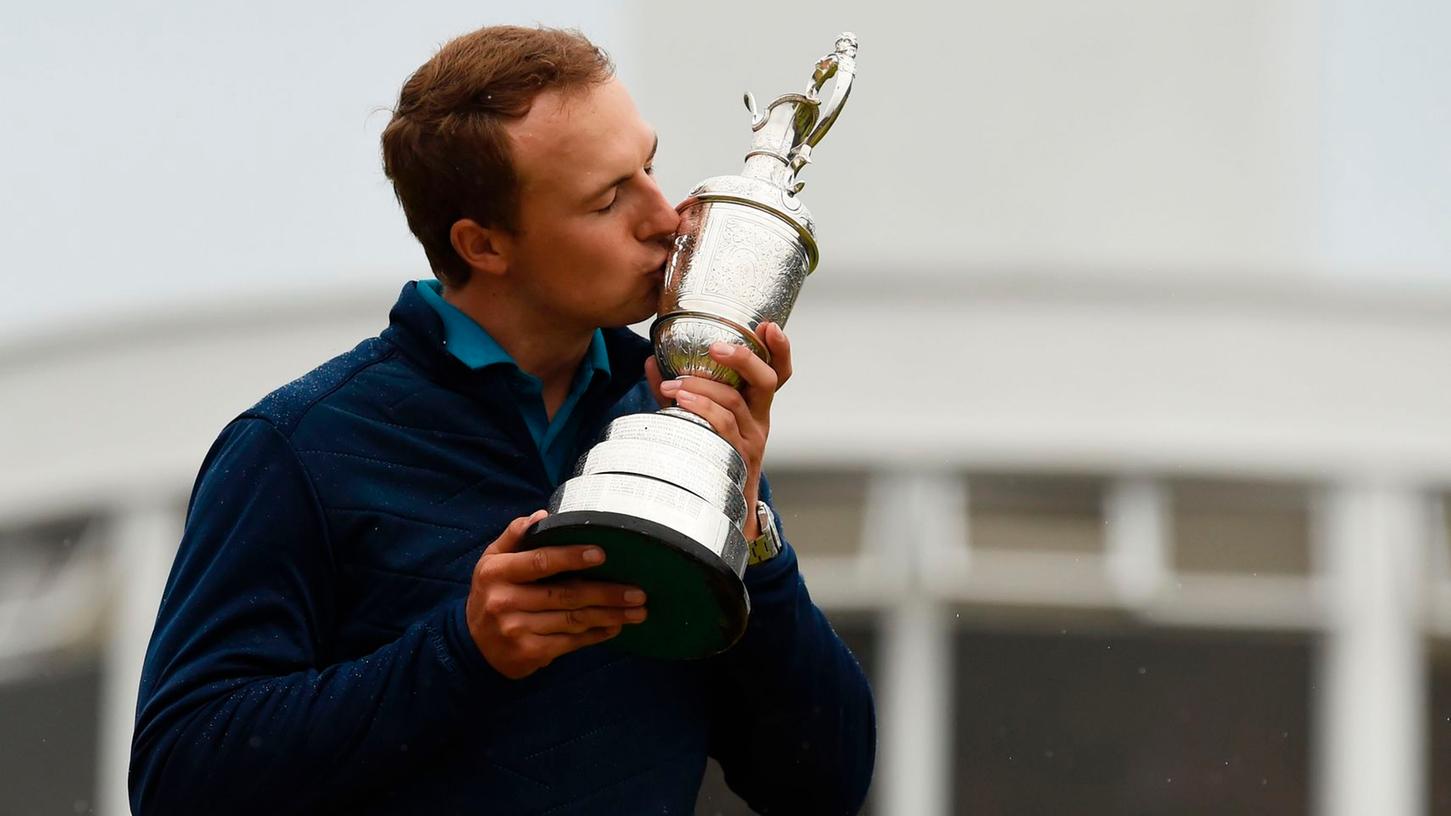 Mit seinem Erfolg bei den British Open schiebt sich Golfer Jordan Spieth auf Platz zwei der Weltrangliste.
