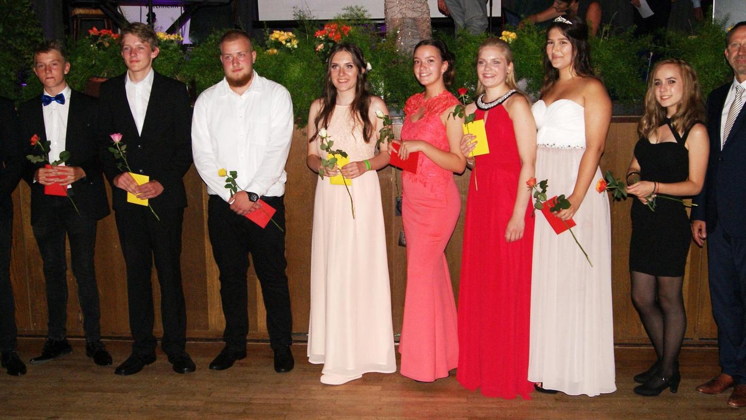 Forchheim: Rosen für die Einser-Absolventen