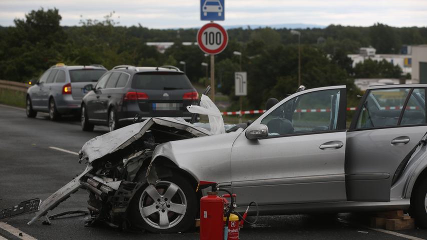 23-Jährige stirbt bei Unfall in Schweinfurt: Drei Schwerverletzte