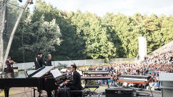 Eine spannende Konzertnacht haben Stars wie Branford Marsalis, Curtis Stigers, Kurt Elling und Torsten Goods dem Jazz-am-See-Publikum beschert.