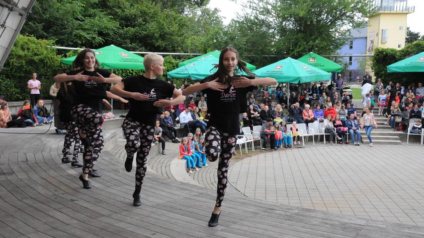 Fetzige Tanzeinlagen bei Sommer im LGS-Park