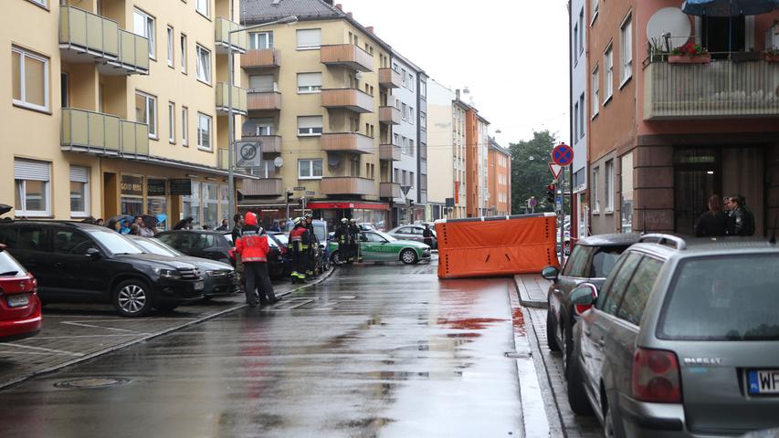 SEK-Einsatz in Nürnberg: Frau warf Gegenstände auf die Straße