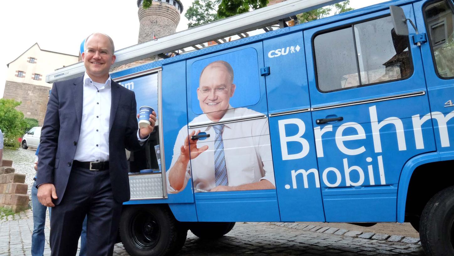 Mit Mobil: CSU-Politiker Brehm startet in den Wahlkampf