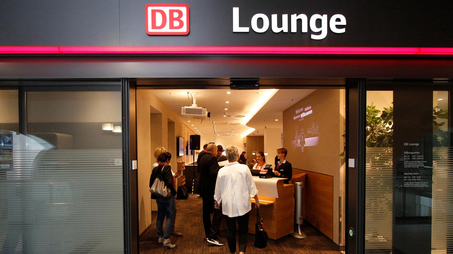 In neuem - und vor allem moderneren - Glanz erstrahlt die DB Lounge des Nürnberger Hauptbahnhofs. Das neue Konzept ist an die veränderten Bedürfnisse der Besucher angepasst.