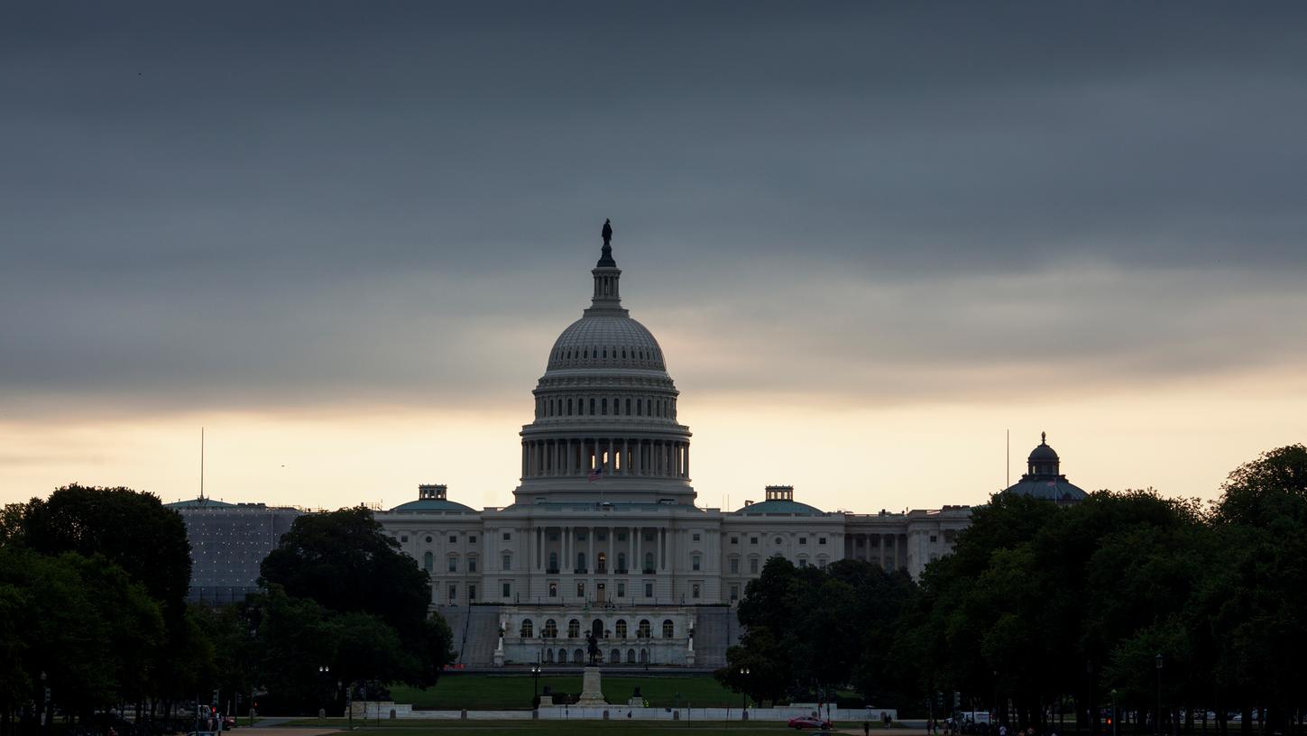 Mit überwältigender Mehrheit hat sich der US-Senat für eine Verschärfung der Sanktionen gegen Russland ausgesprochen.