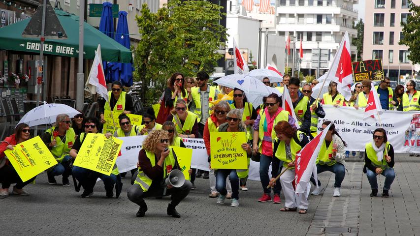 Für mehr Geld, gegen Altersarmut: Streik in Nürnbergs Einzelhandel 