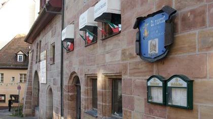 In der Mühlgasse 1 wartet die Bar El Pancho auf hungrige Gäste: Mexikanische Leckereien wie Fajitas, Enchiladas, Tacos oder Burritos landen hier regelmäßig am Abend in den mitgebrachten Boxen und Tüten der App-Nutzer.