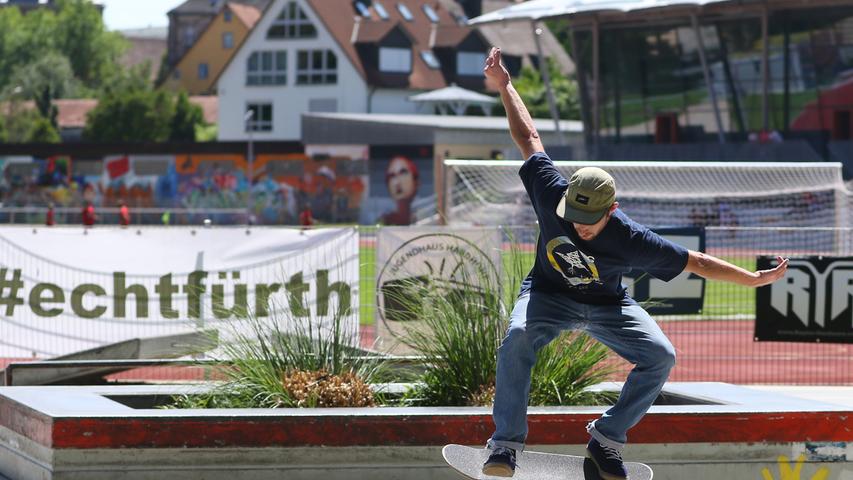 Scooter, Skateboard und Stunts: Das Rollsportfest in Fürth