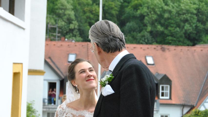 Gräfin heiratet Freiherr: Adels-Hochzeit in Heiligenstadt