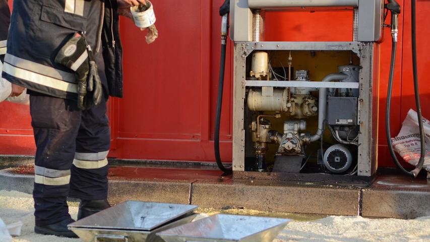 Diesel-Leck in Wilhermsdorf: Feuerwehr verhindert größeren Schaden