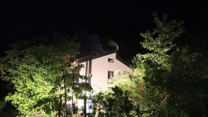 Unwetter tobte in Röttenbach: Dachstuhlbrand nach Blitzeinschlag