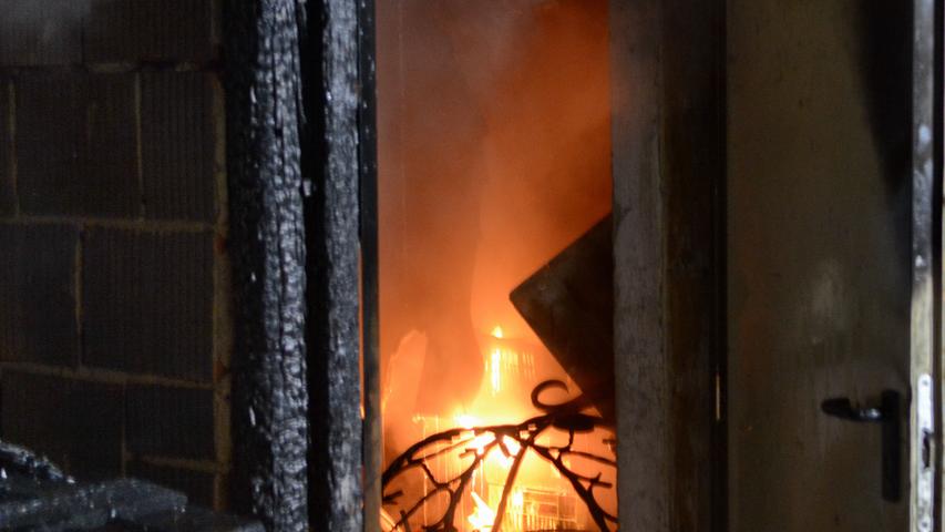 Feueralarm in Langenzenn: Lagerhalle brennt ab