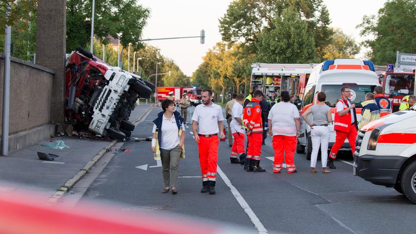 Coburg: 20-Jähriger stirbt bei Unfall in Feuerwehrauto