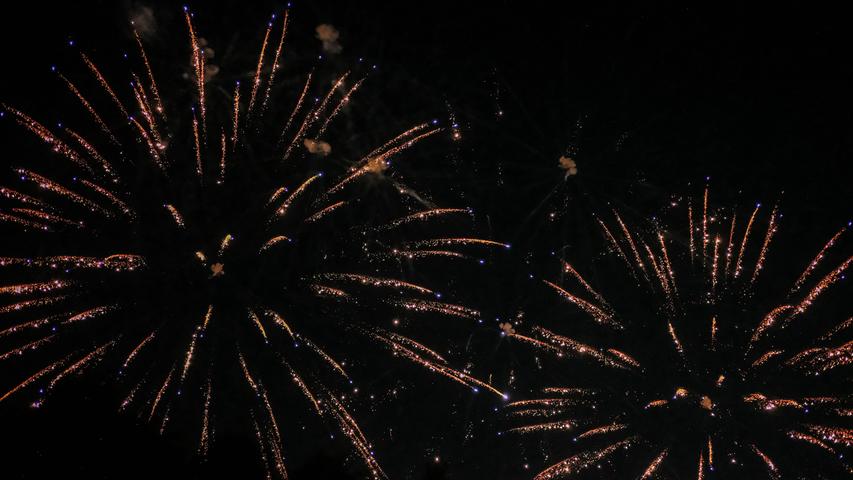 Ein letztes Mal Burgfest feiern: Feuerwerk und Festzelt am Montagabend