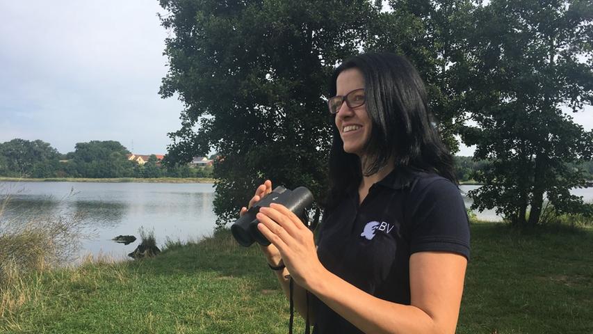 Mit Christiane Geidel, Artenschutz-Referentin beim Landesbund für Vogelschutz, geht es um den wunderschönen Rothsee herum. Mit einer derart fachkundigen Begleitung lässt sich doch bestimmt allerhand seltenes und interessantes Getier finden?