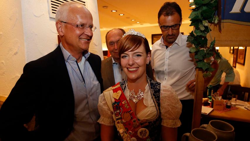 Aufs Volksfest, Prost! Bierprobe mit Bierkönigin im Tucherhof
