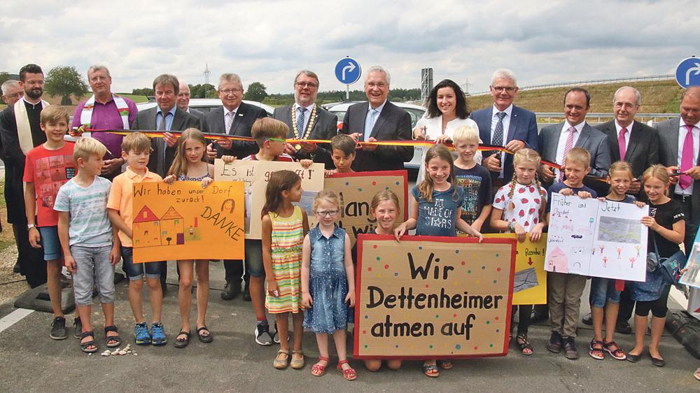 Minister und Staatssekretärin weihen B-2-Umgehung in Dettenheim ein