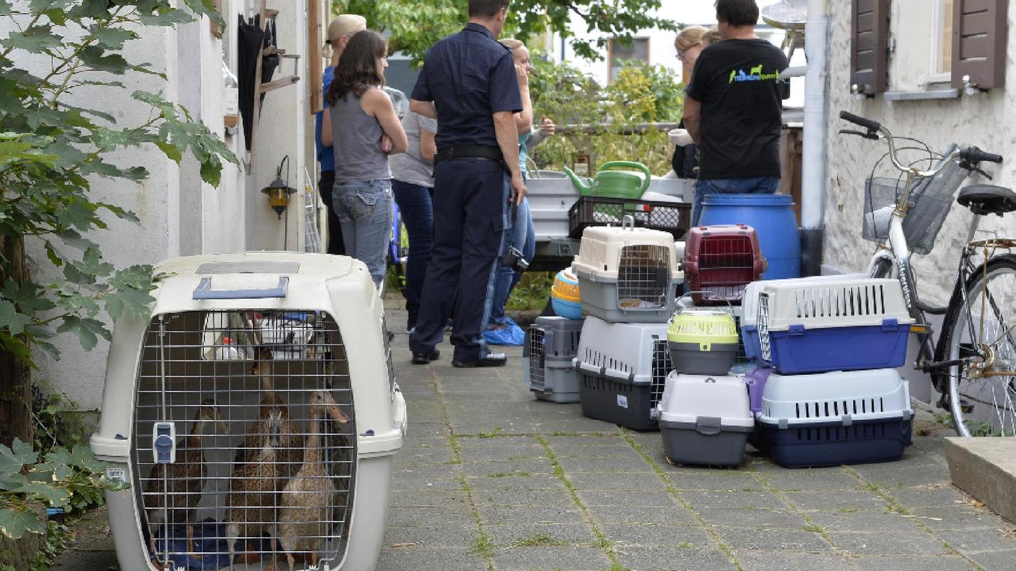 Polizei holt 130 Tiere aus Wohnhaus in Kalchreuth 