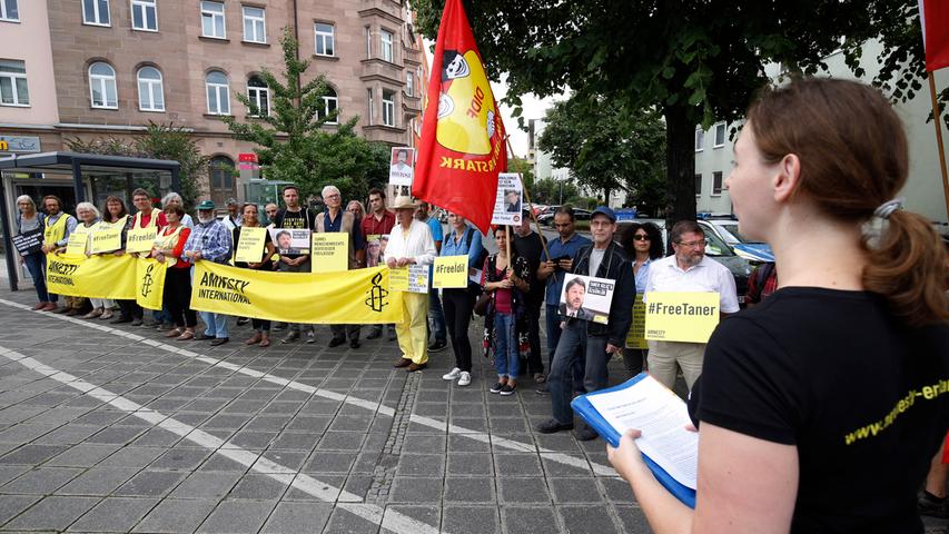 Freilassung gefordert: Mahnwache vor dem Türkischen Konsulat