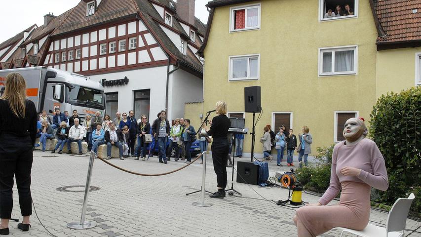 Kunst-Biennale Ortung X in Schwabach sorgt für Staunen 