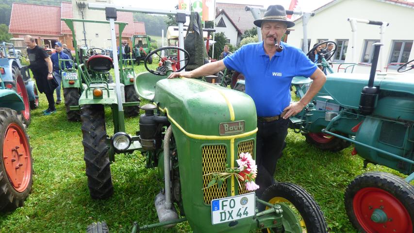 Der erste Bautz-Traktor kam 1949/1950 auf den Markt. So lange es die Marke Bautz gab, wurden nur Schlepper mit eher kleinen Motorisierungen bis maximal 25 PS hergestellt. 