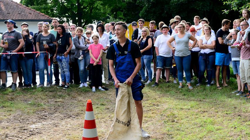 Riesengaudi bei der Unterfarrnbacher Kärwaburschen-Olympiade