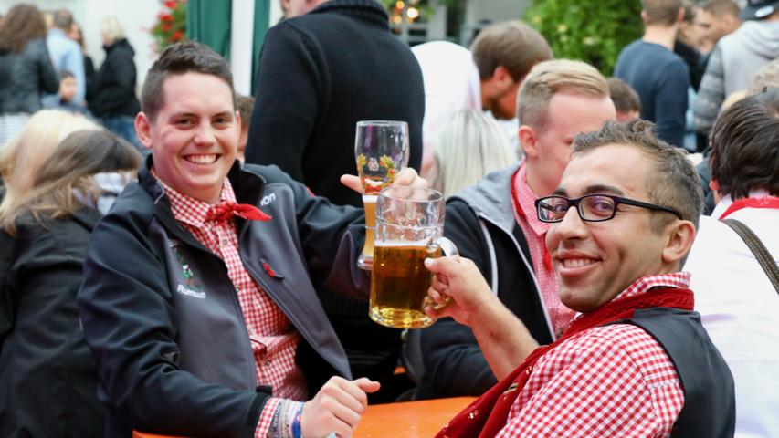 Bilder: Büchenbach feiert einen Tag länger Kirchweih