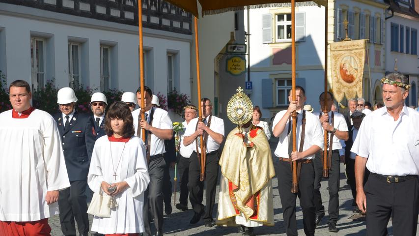 Mariä-Himmelfahrts-Prozession in Forchheim