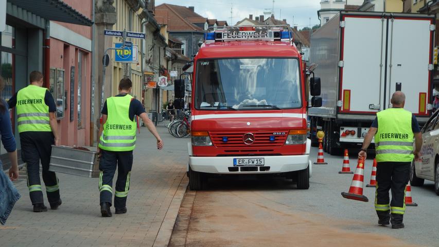  Geplatzter Bandbus-Motor sorgt für Verkehrschaos in Erlangen 