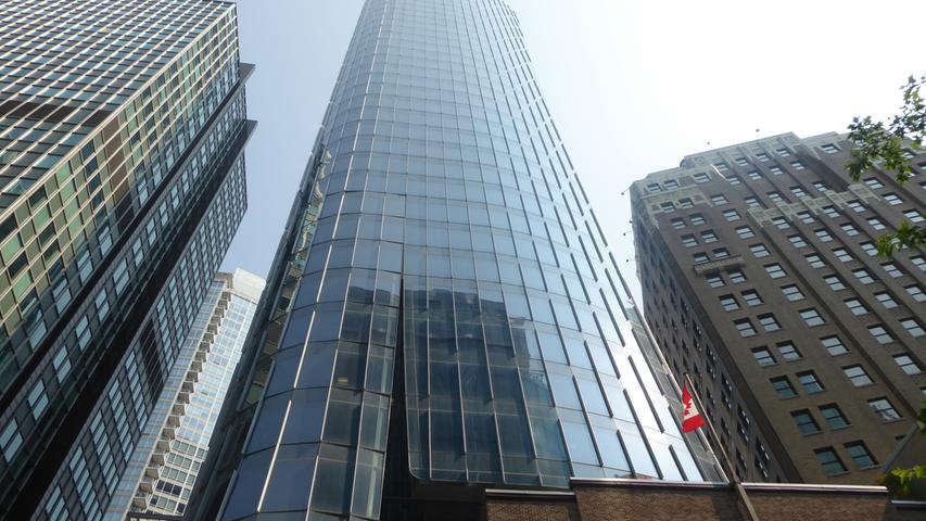 Beste Lage: Im 31. Stockwerk dieses Hochhauses mitten in downtown Vancouver liegt das Büro von Harbourfont Wealth Management.;