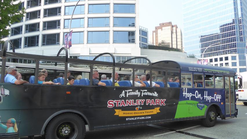 Hop on hop off: Mit diesem Bus kann man die Highlights der Stadt bequem erkunden.