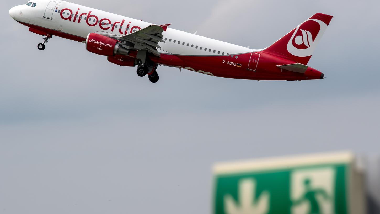 Wie geht es mit Air Berlin weiter? Die insolvente Fluggesellschaft verhandelt mit drei Interessenten über eine Übernahme von Teilen ihres Geschäfts.