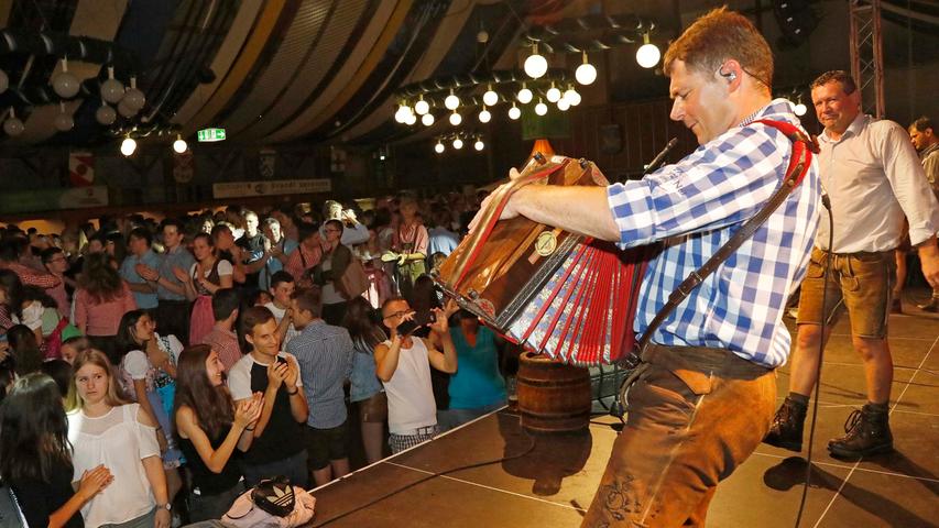 Jura-Volksfest 2017: Party mit den Gipfelstürmern