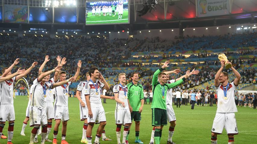Mit 34,65 Millionen Zuschauern und einen Marktanteil von 86,3 Prozent hatte das Fußballspiel Deutschland gegen Argentinien bei der WM 2014 die höchsten Einschaltquoten.