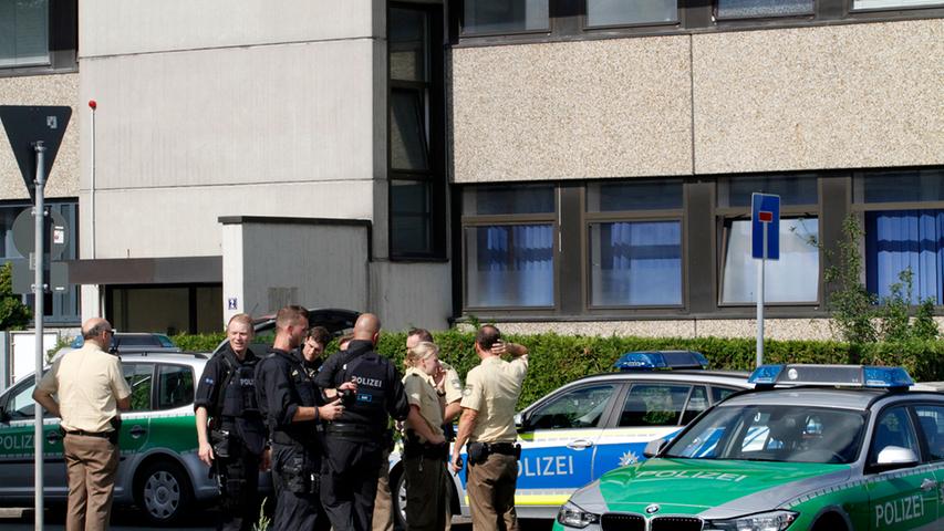 SEK-Einsatz in Nürnberg: Männer verschanzen sich in Asylunterkunft
