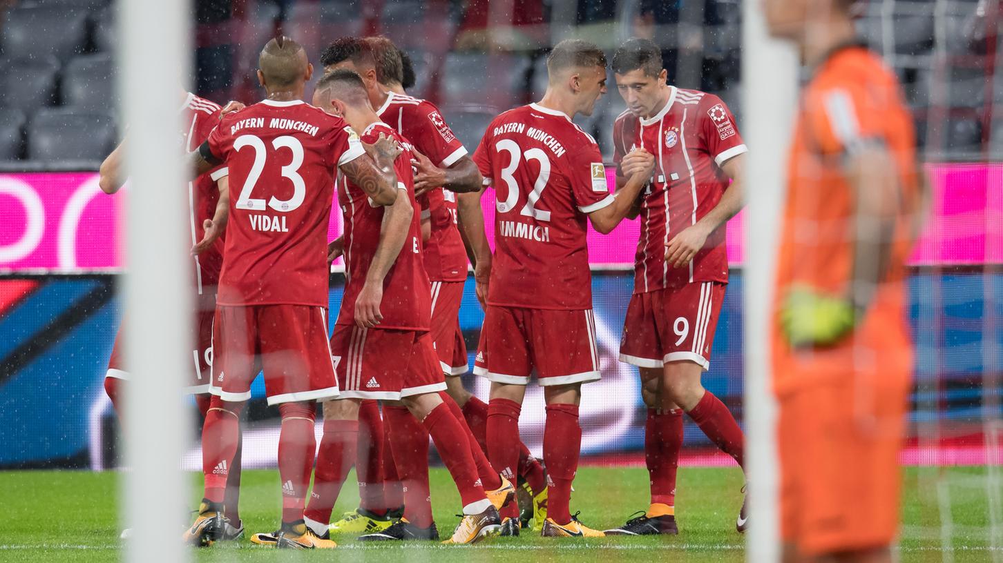Die Bayern siegten zum Saisonstart 3:1 gegen Leverkusen.