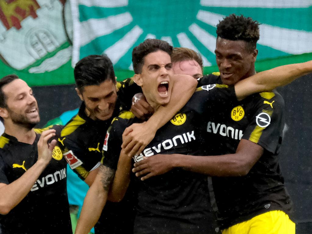 Borussia Dortmund gewann am Samstag mit 3:0 gegen den VfL Wolfsburg und ist vorerst Tabellenführer der Fußball-Bundesliga.