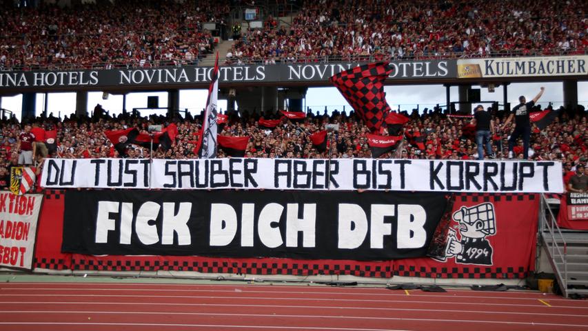 Diverse Nachrichten, welche die Club-Ultras - ein Alleinstellungsmerkmal an diesem Wochenende war das sicher nicht - in die Hessen-Metropole sandten, waren durchaus gesalzen, kurz vor...